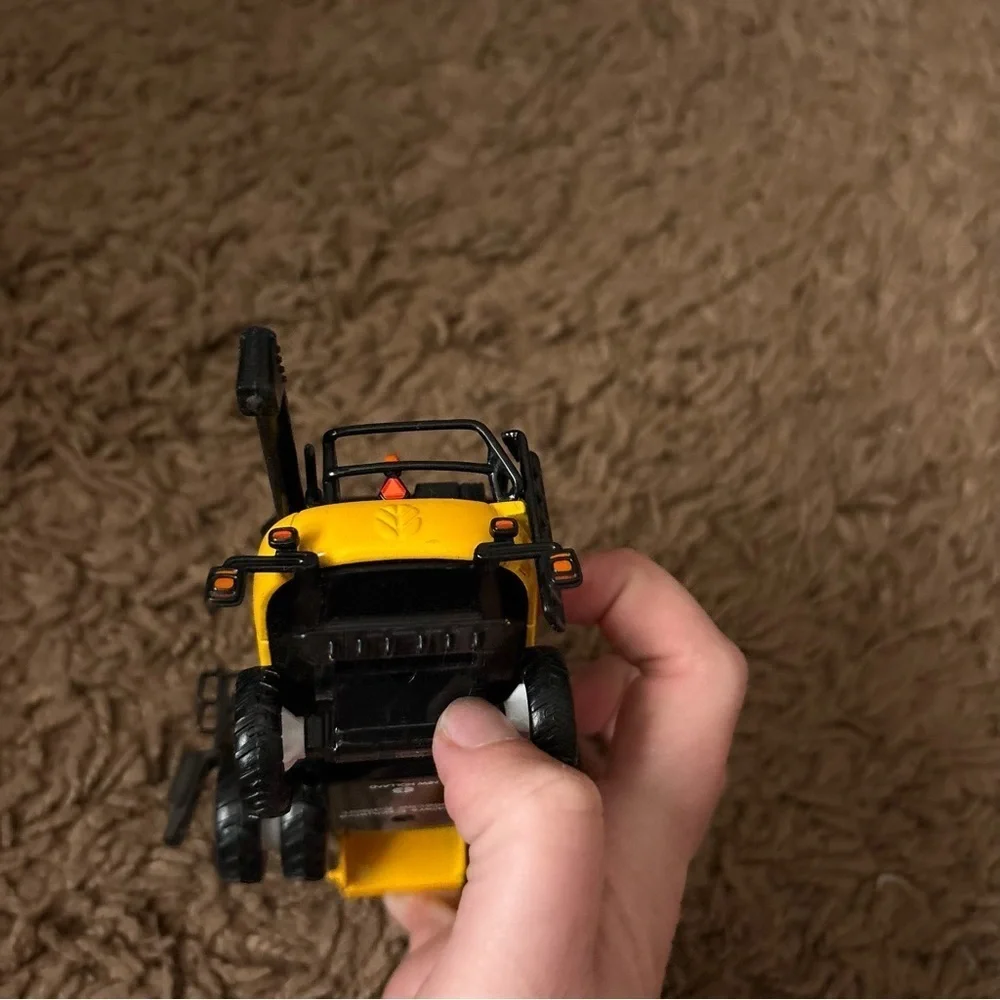 ERTL 1/64 New Holland CR960 Combine Harvester Diecast Model Toy Collection Toy